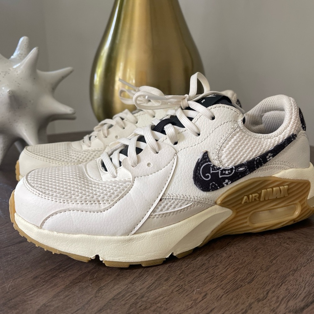 Women’s Nike Air Max Emcee “Sail Black” Sz 7-1/2